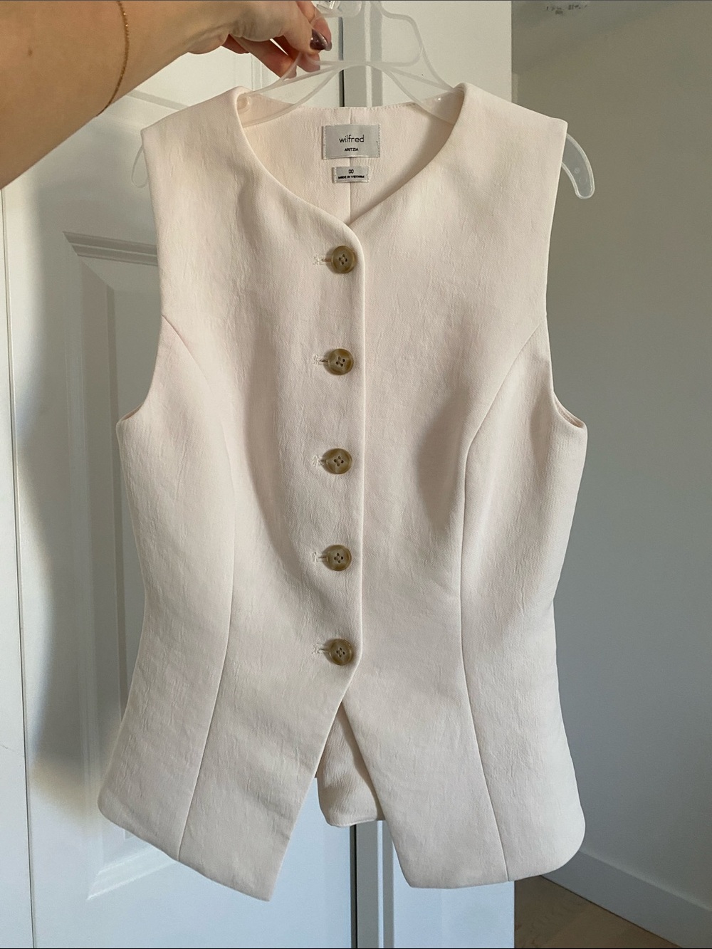 Wilfred Blush Sleeveless Button-Front Vest